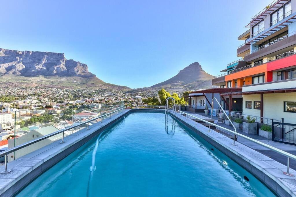 Secure In Modern, New Development! * Cidade Do Cabo