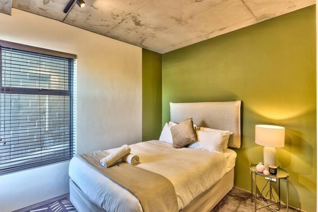 Secure In Modern, New Development! Apartamento Cidade Do Cabo